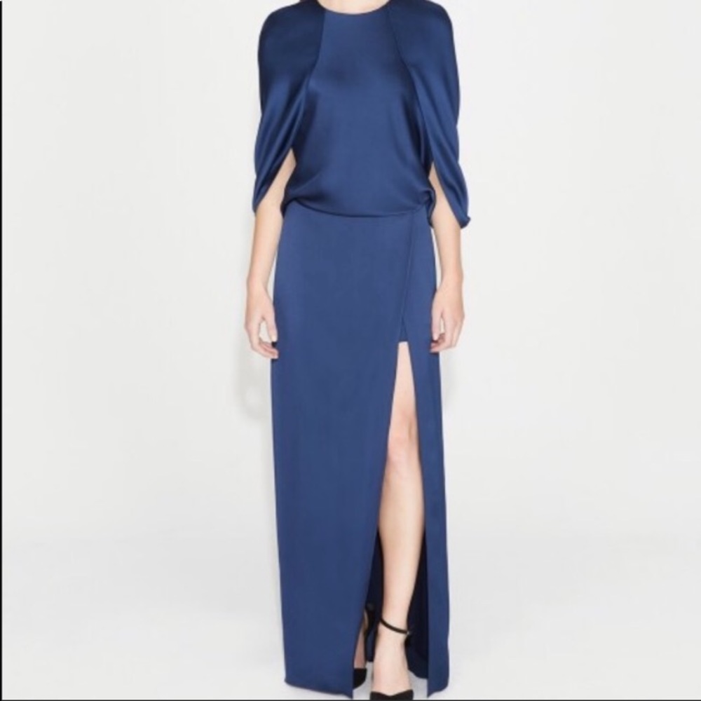 Halogen gown size 6 NWT